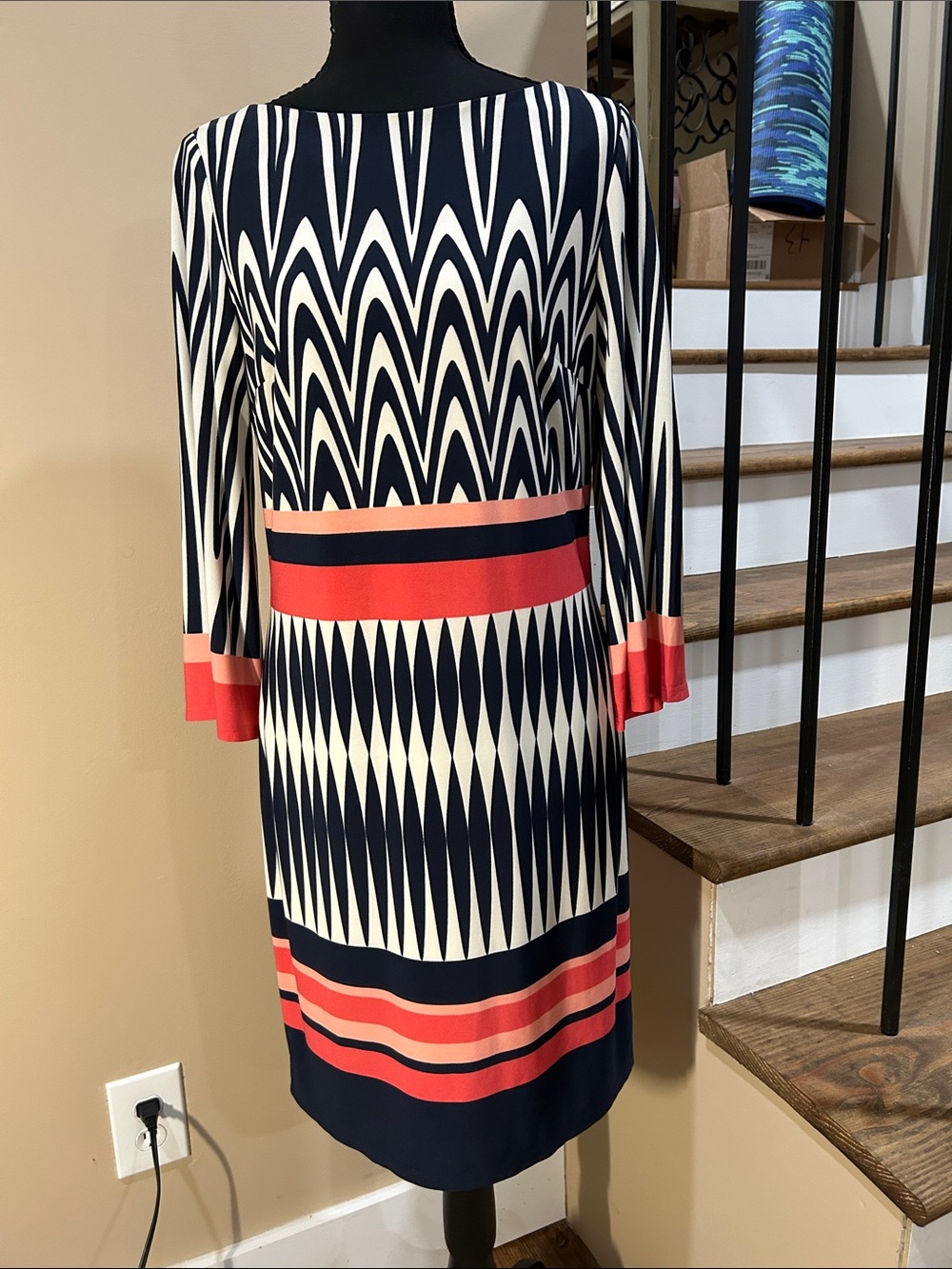 Jessica Howard 6 Navy and Coral Patterned Long Sleeve Dress